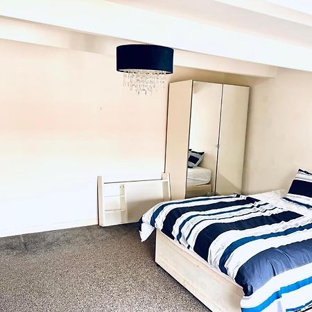Private Room Close To Leeds University And City Centre Extérieur photo